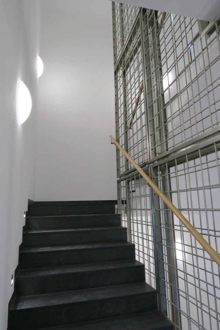 A. Häring公司行政管理中心