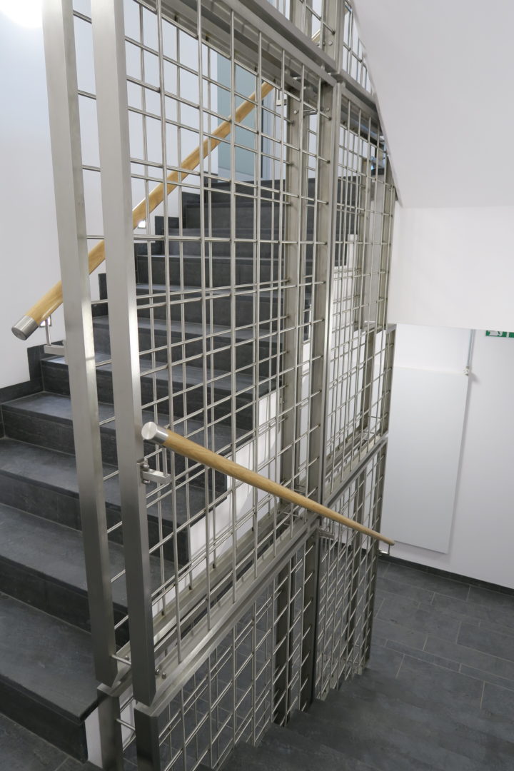 A. Häring公司行政管理中心